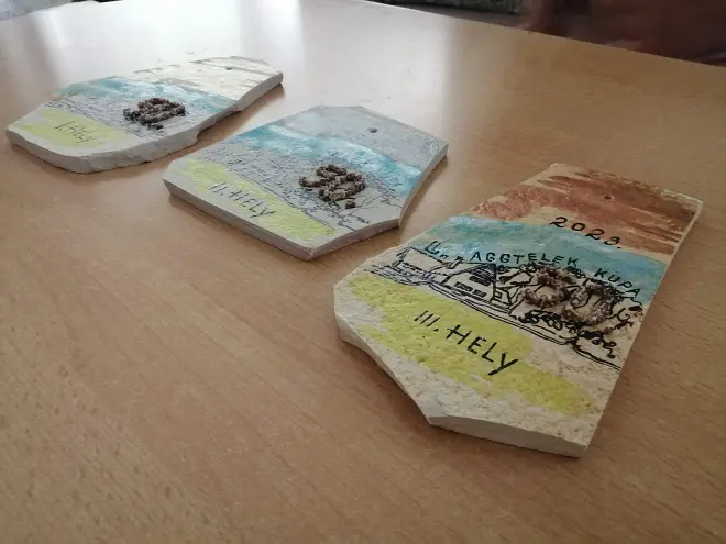 Emesekő- PLAKETTEK, EMLÉKTÁBLÁK, DÍJAK,🏆 ÉRMÉK 🥇