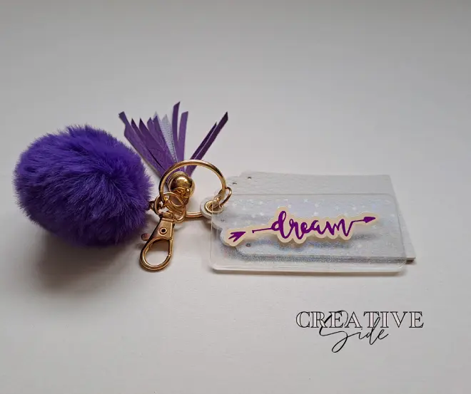 Inspiráló kulcstartók - Plasztik kulcstartó és matrica és egyedi készítésű műbőr dísszel