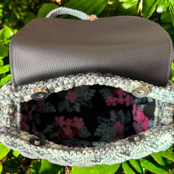 Makramé crossbody táska fedéllel