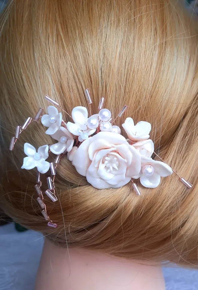 Rózsás esküvői ékszerszett