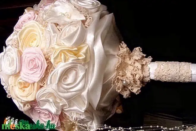 Pastel Rose menyasszonyi, alkalmi csokor