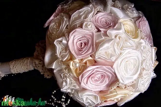 Pastel Rose menyasszonyi, alkalmi csokor