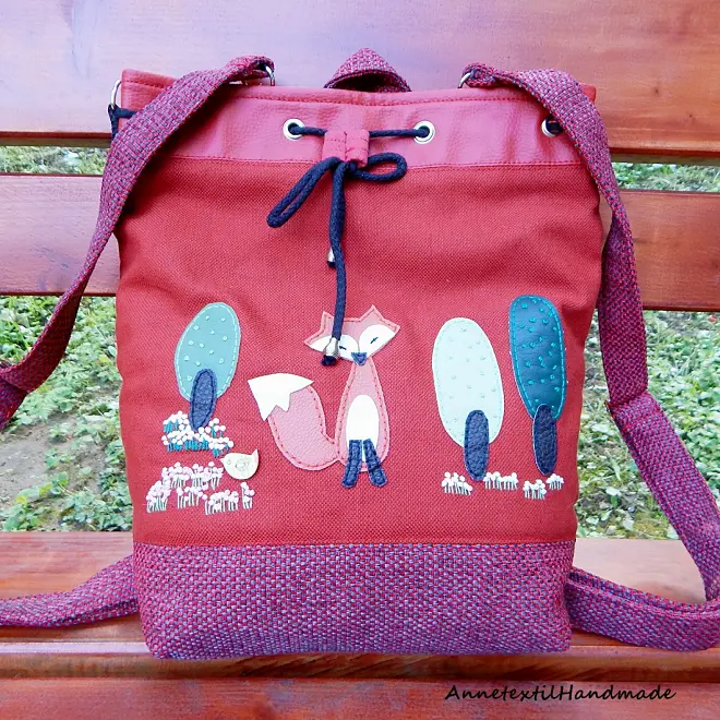 Erdei rókás hímzett többfunkciós hátizsák