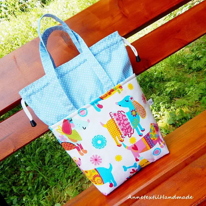 Uzsonnás táska, színes ruhás vidám kutyás Tiny Bag, zero waste csomagolás